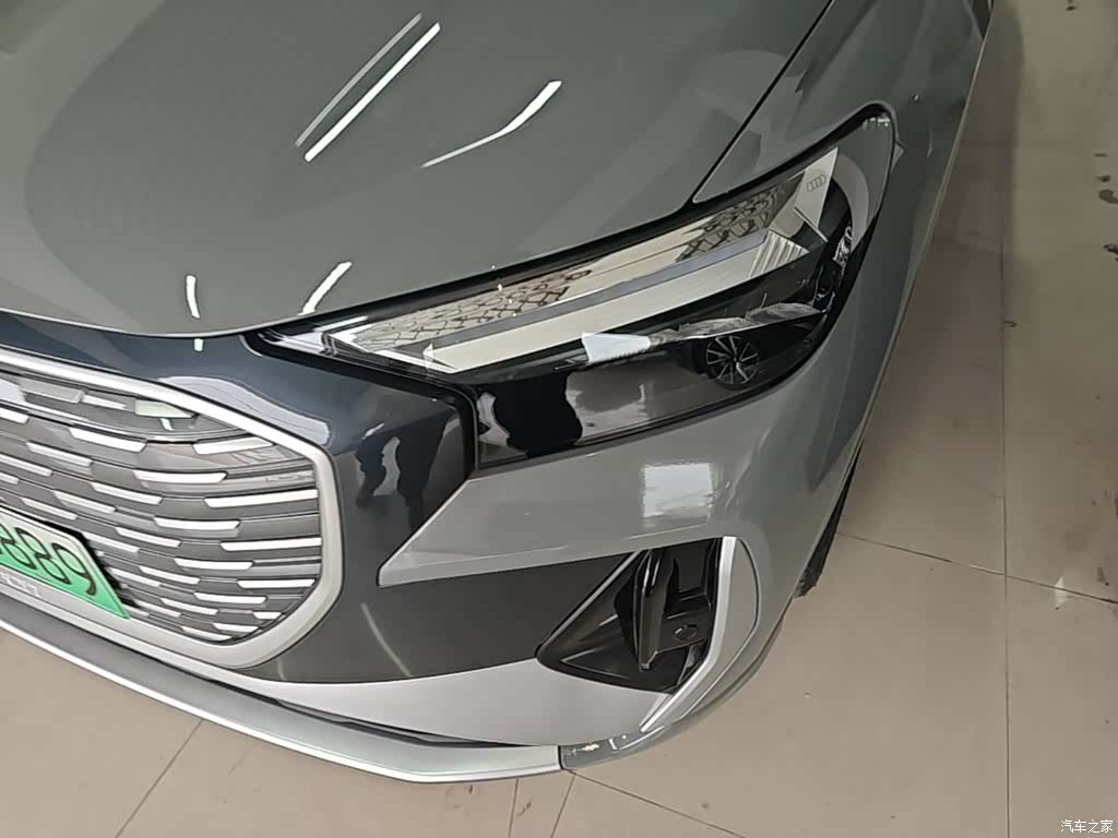 Audi Q4 e-tron, 2023 24