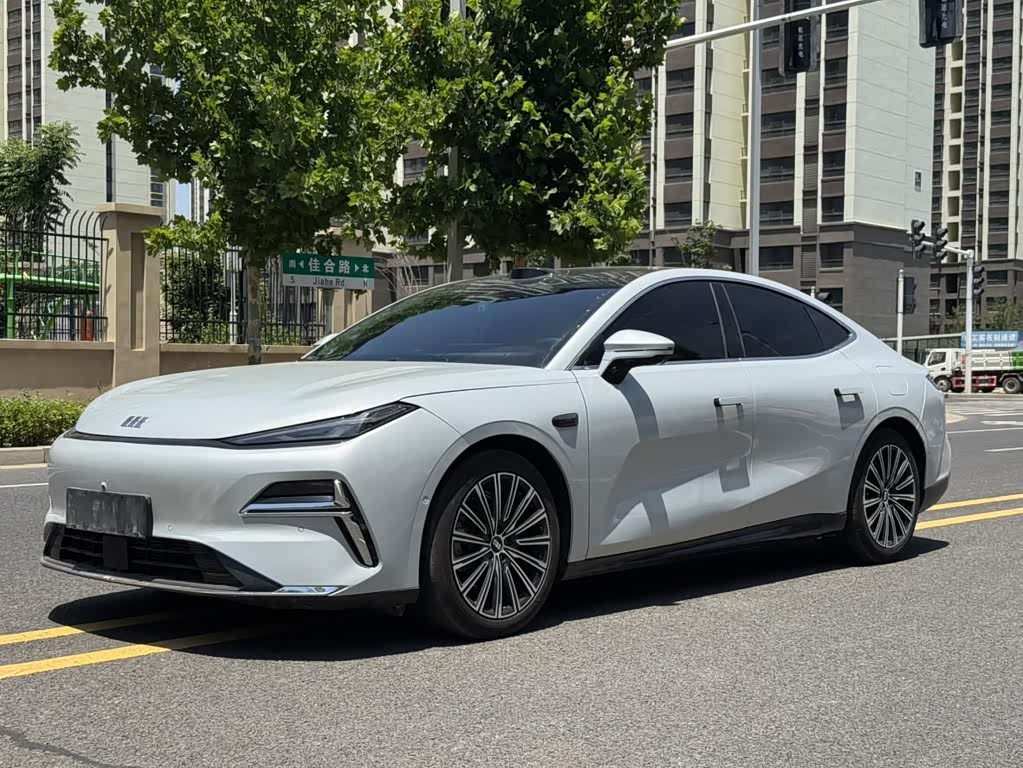 Geely Galaxy Starshine 8