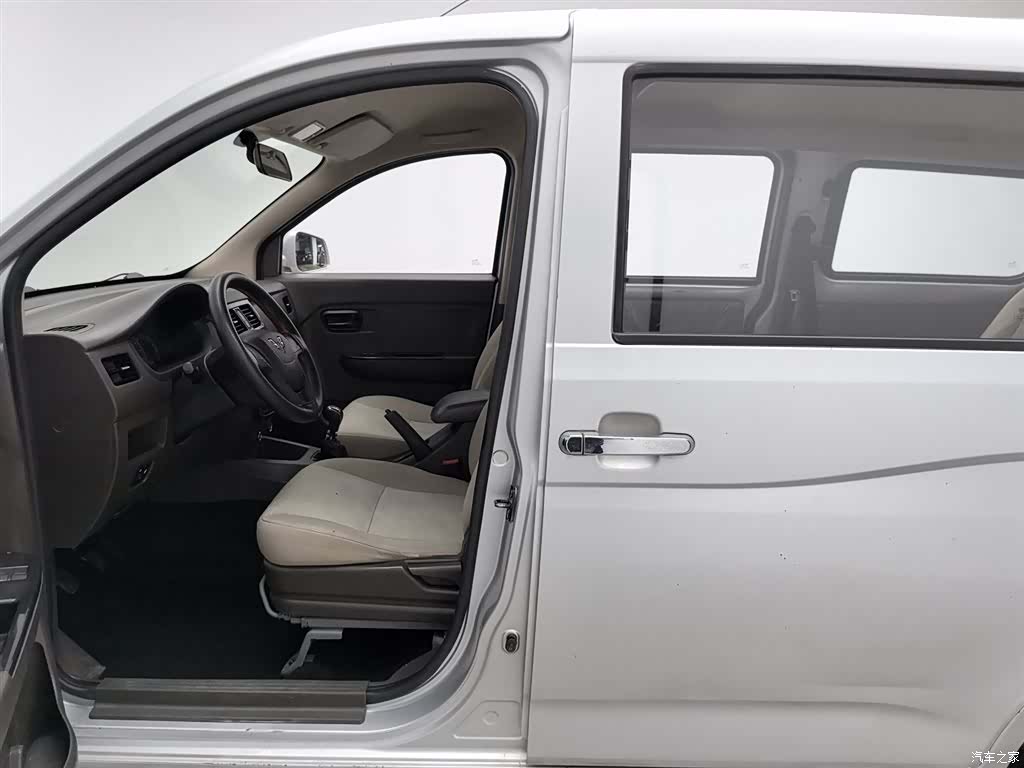 Wuling V, 2016 10