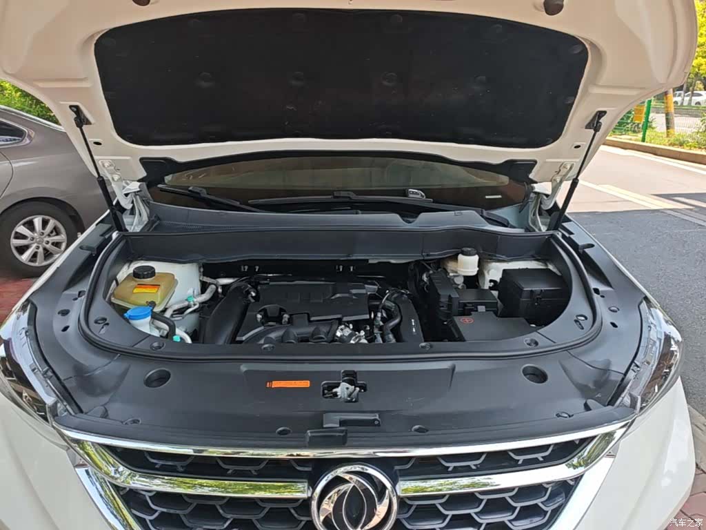 DongFeng AX7, 2019 16