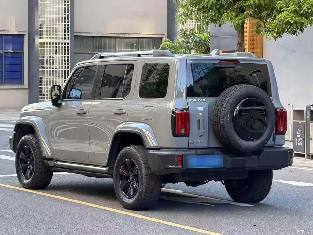 Tank 300, 2022 8