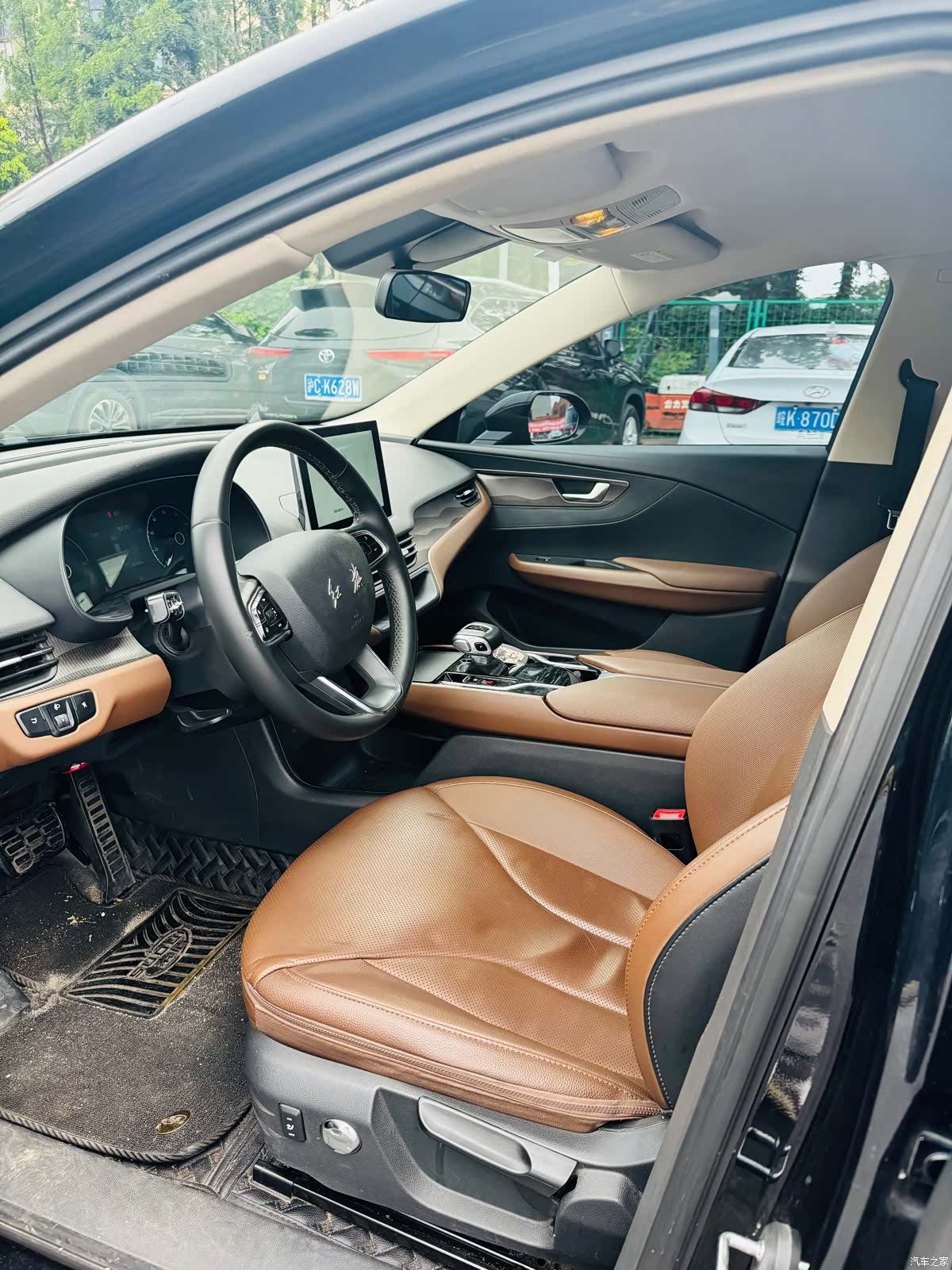 Hongqi QM5, 2021 4