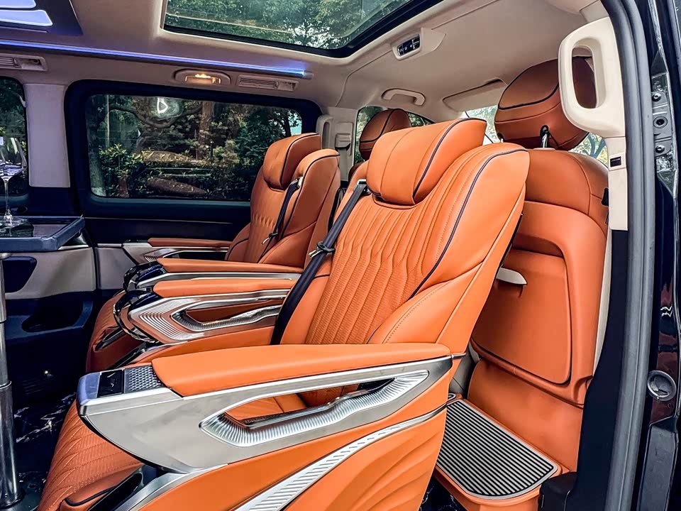 Mercedes-Benz V-class