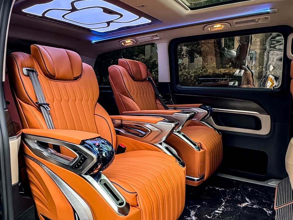 Mercedes-Benz V-class