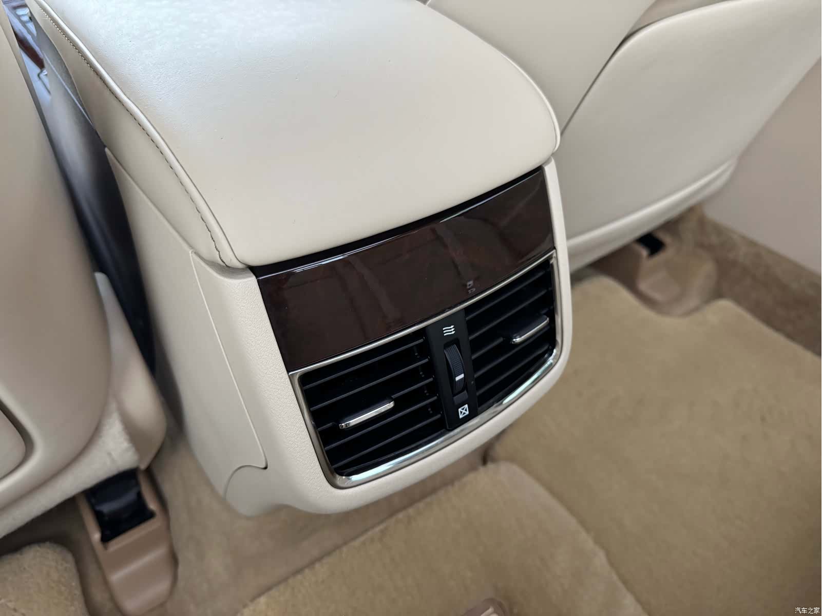 Lexus ES, 2011 16