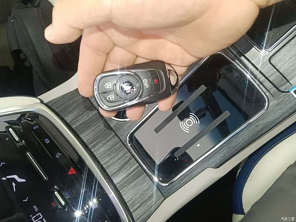Buick GL8, 2023 17