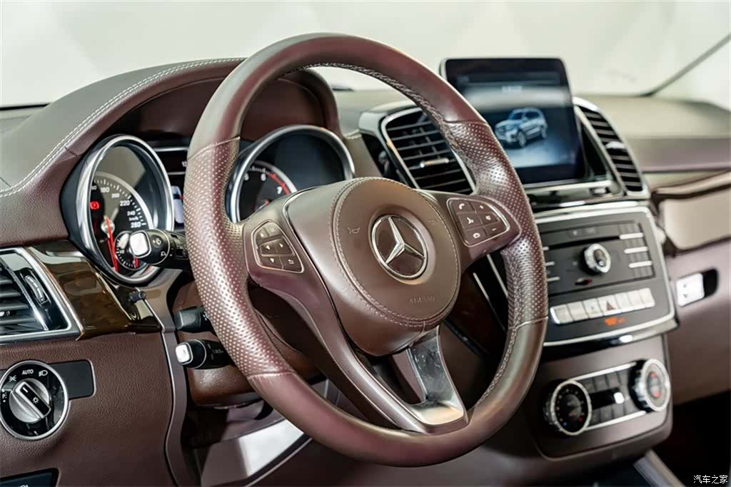 Mercedes-Benz GLS, 2019 11