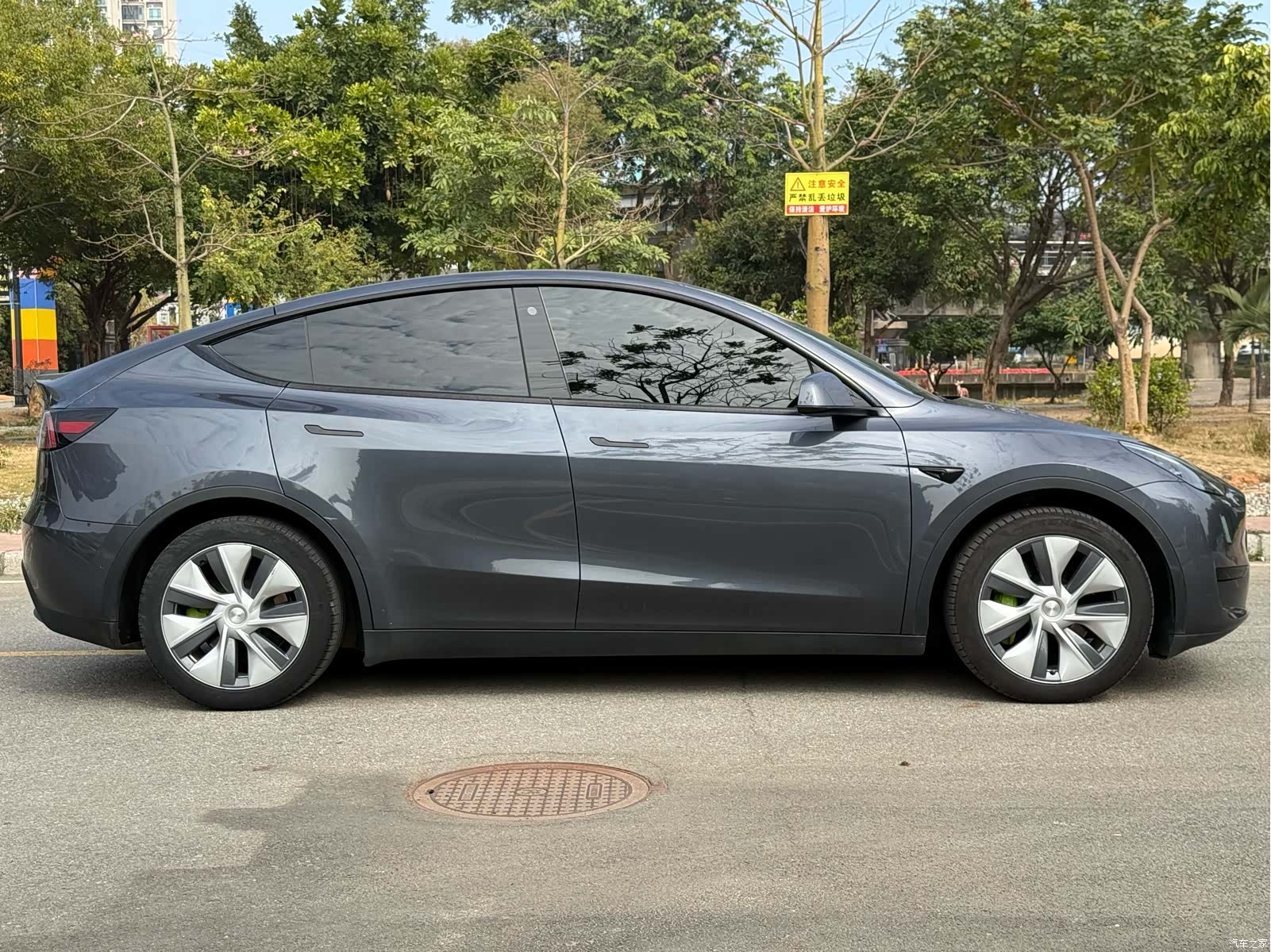 Tesla Model Y, 2022 11