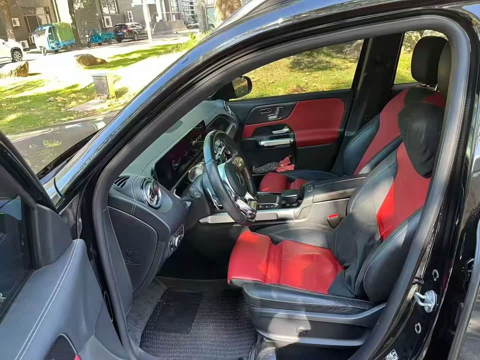 Mercedes-Benz GLB AMG