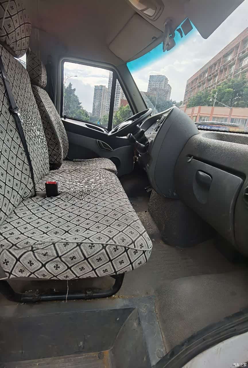 Iveco A37, 2016 12