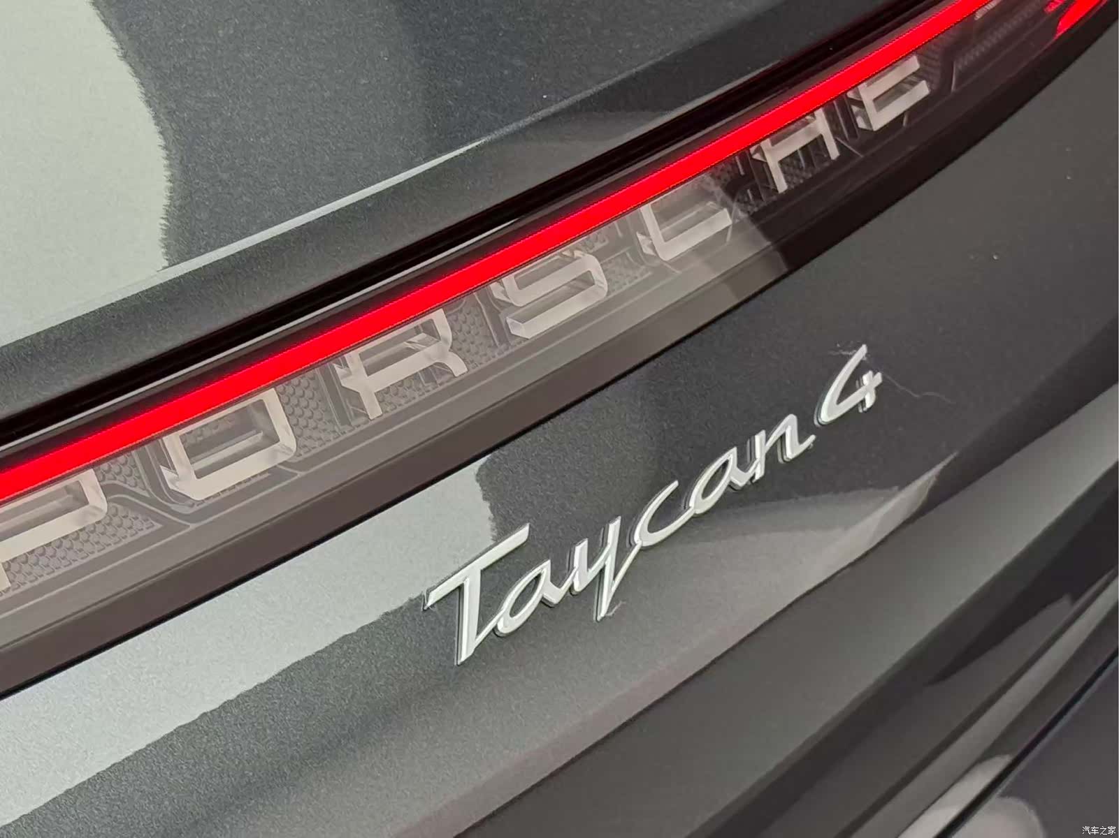 Porsche Taycan, 2025 4