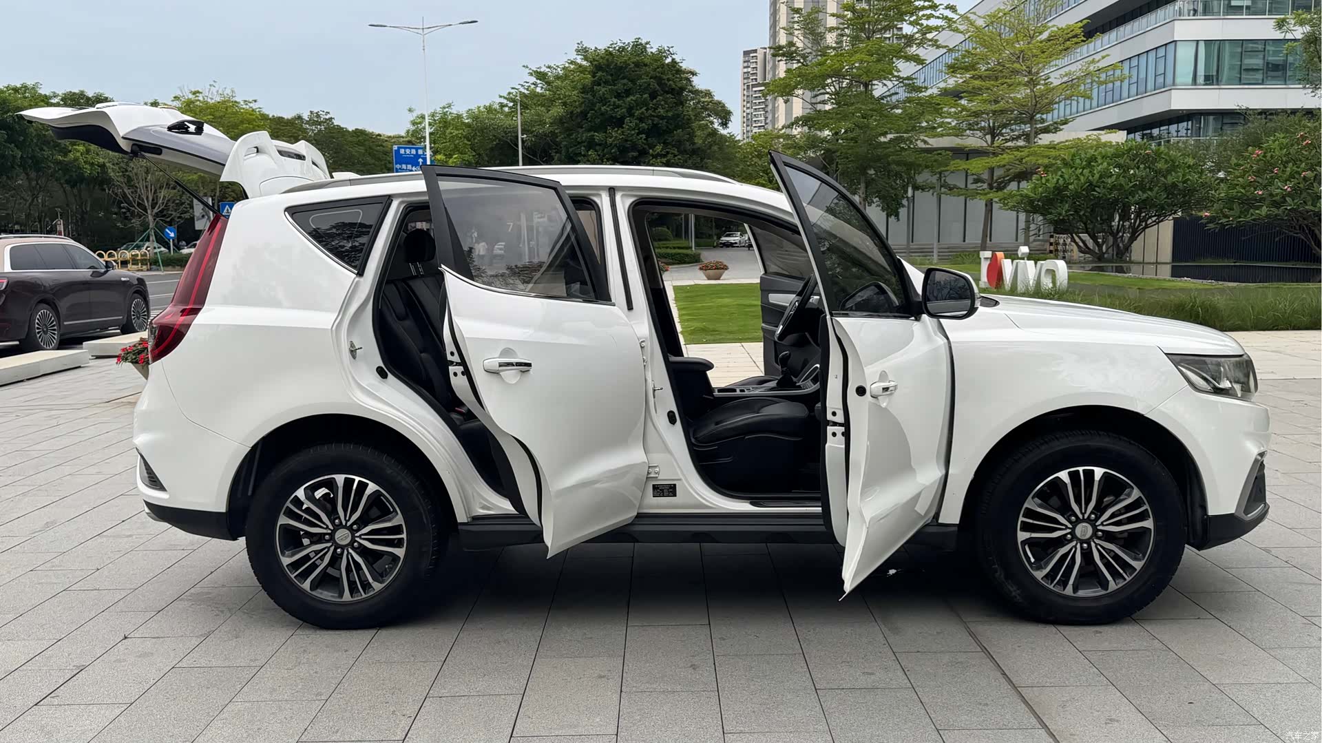 Geely X6, 2018 24