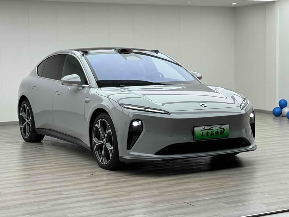 NIO ET5
