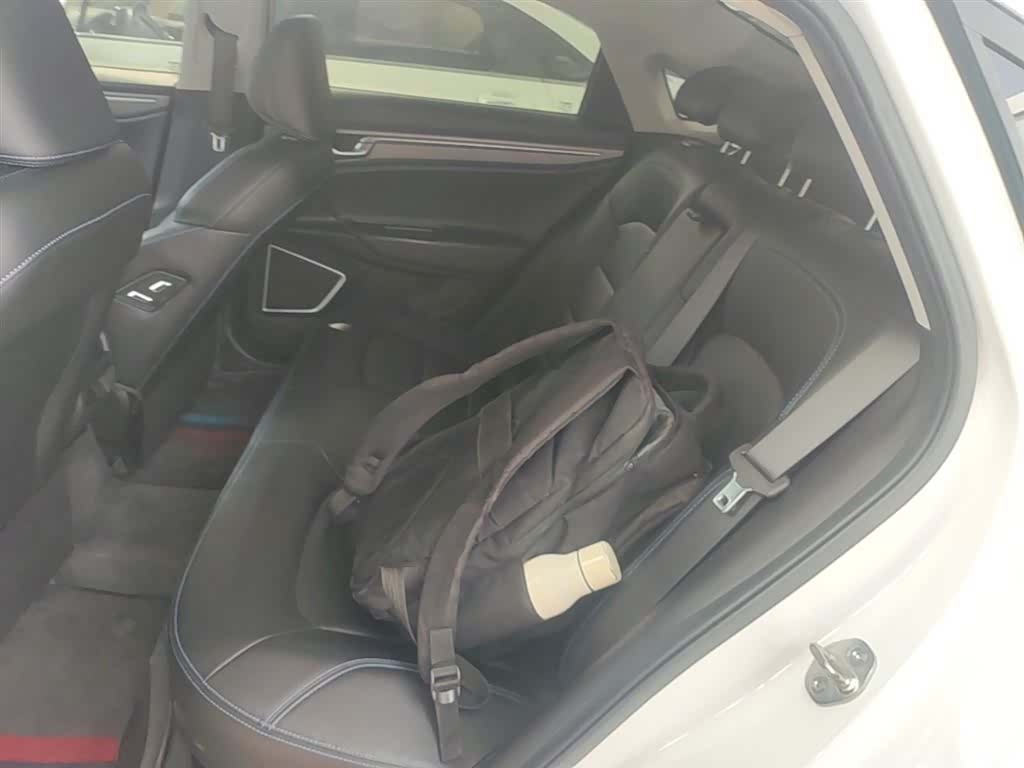 Geely Emgrand, 2021 17