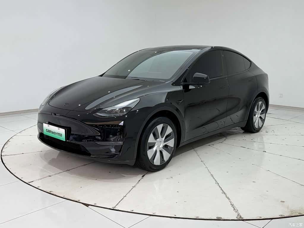 Tesla Model Y, 2023 все фото