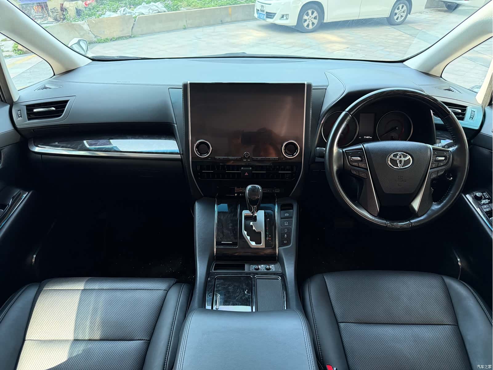 Toyota Vellfire, 2019 7
