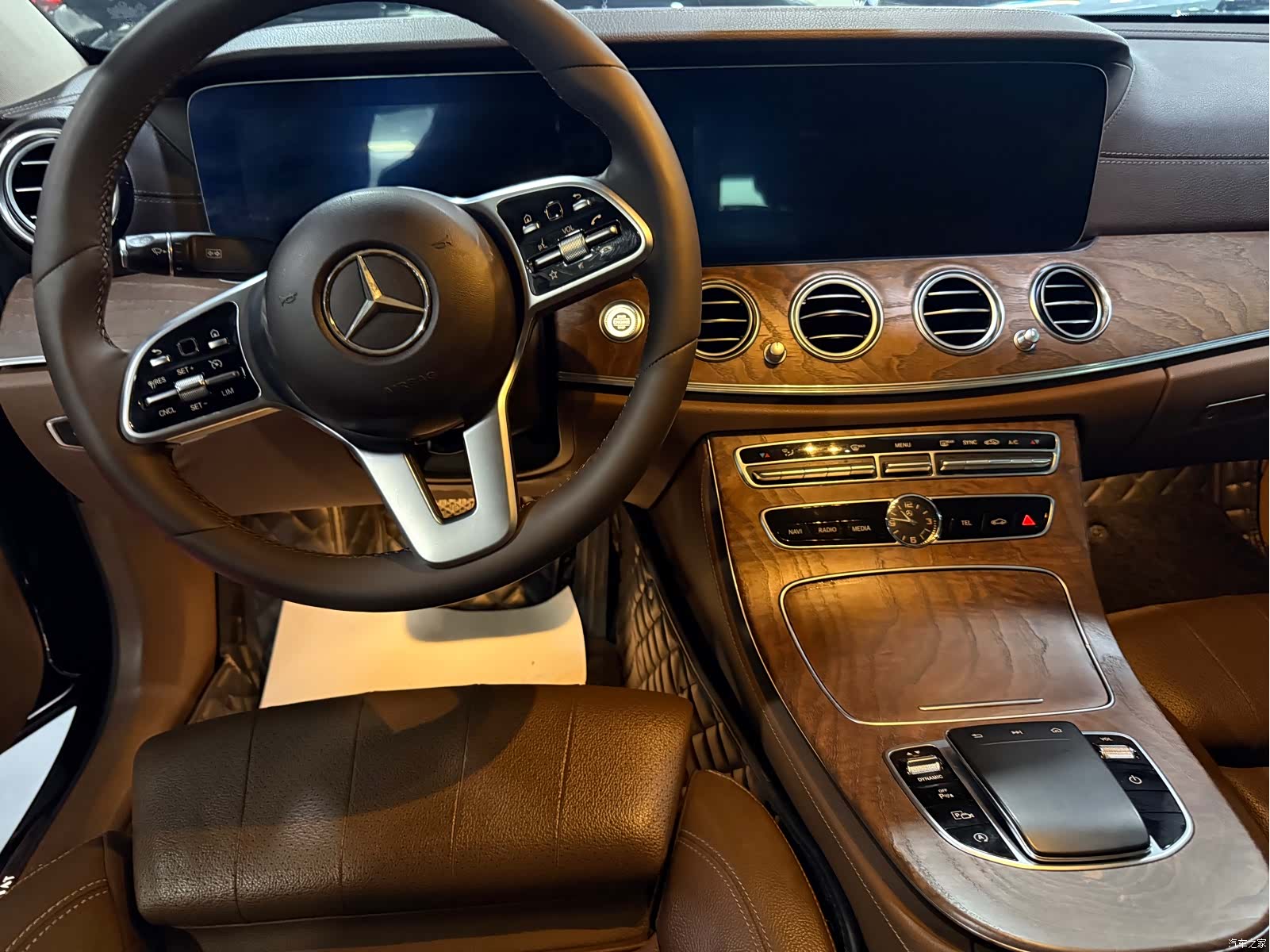 Mercedes-Benz E-Class, 2019 11