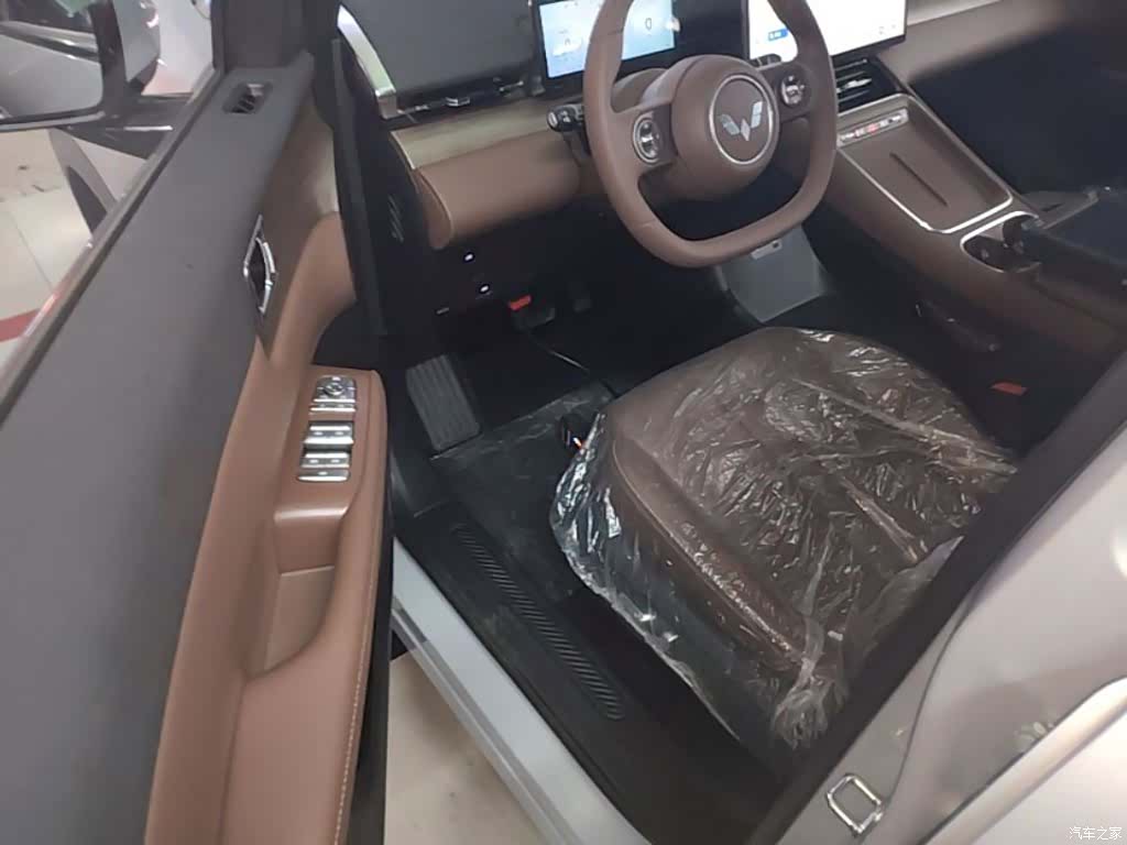 Wuling Starlight, 2026 16