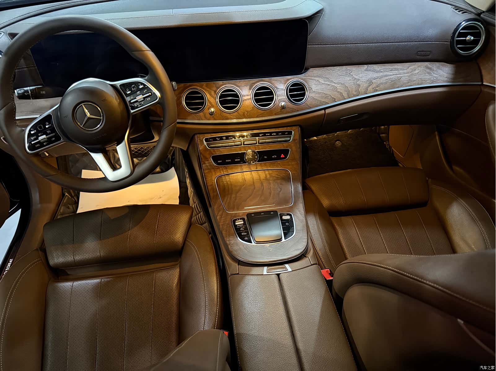 Mercedes-Benz E-Class, 2019 10