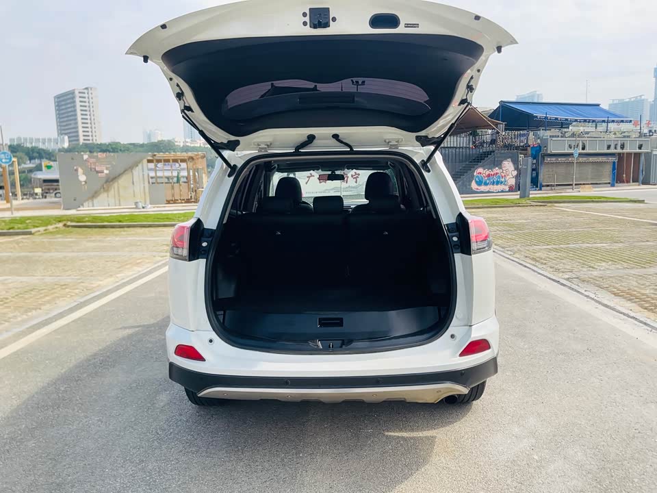 Toyota RAV4 Rongfang