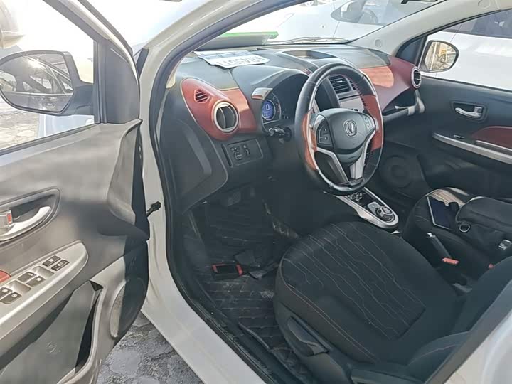 Changan BenBen 2015 1.4L IMT Премиум guo V