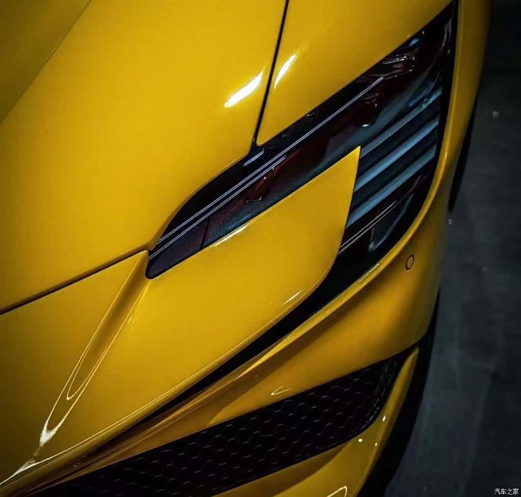 Ferrari SF90, 2022 9