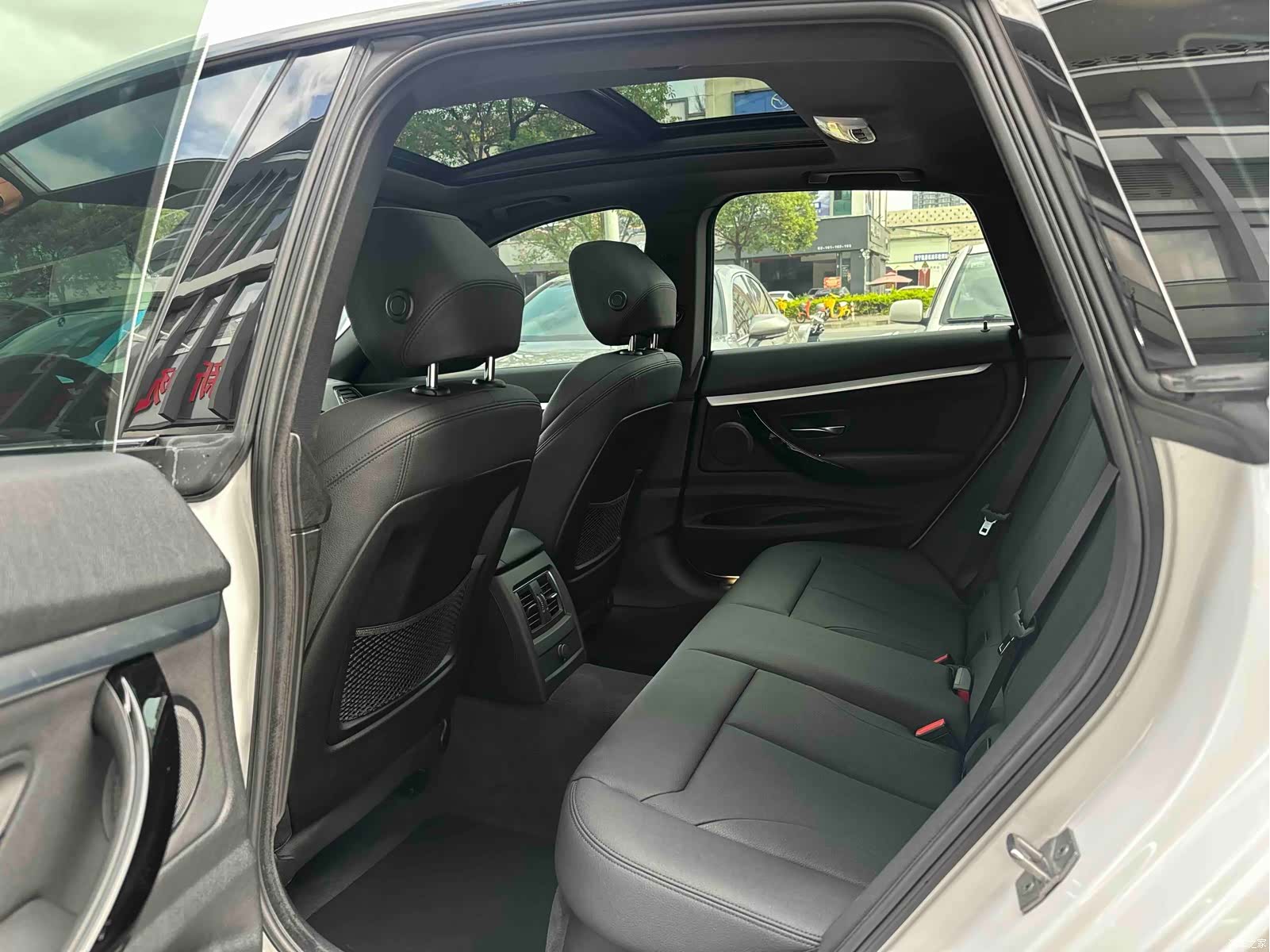 BMW 3 Series, 2019 14
