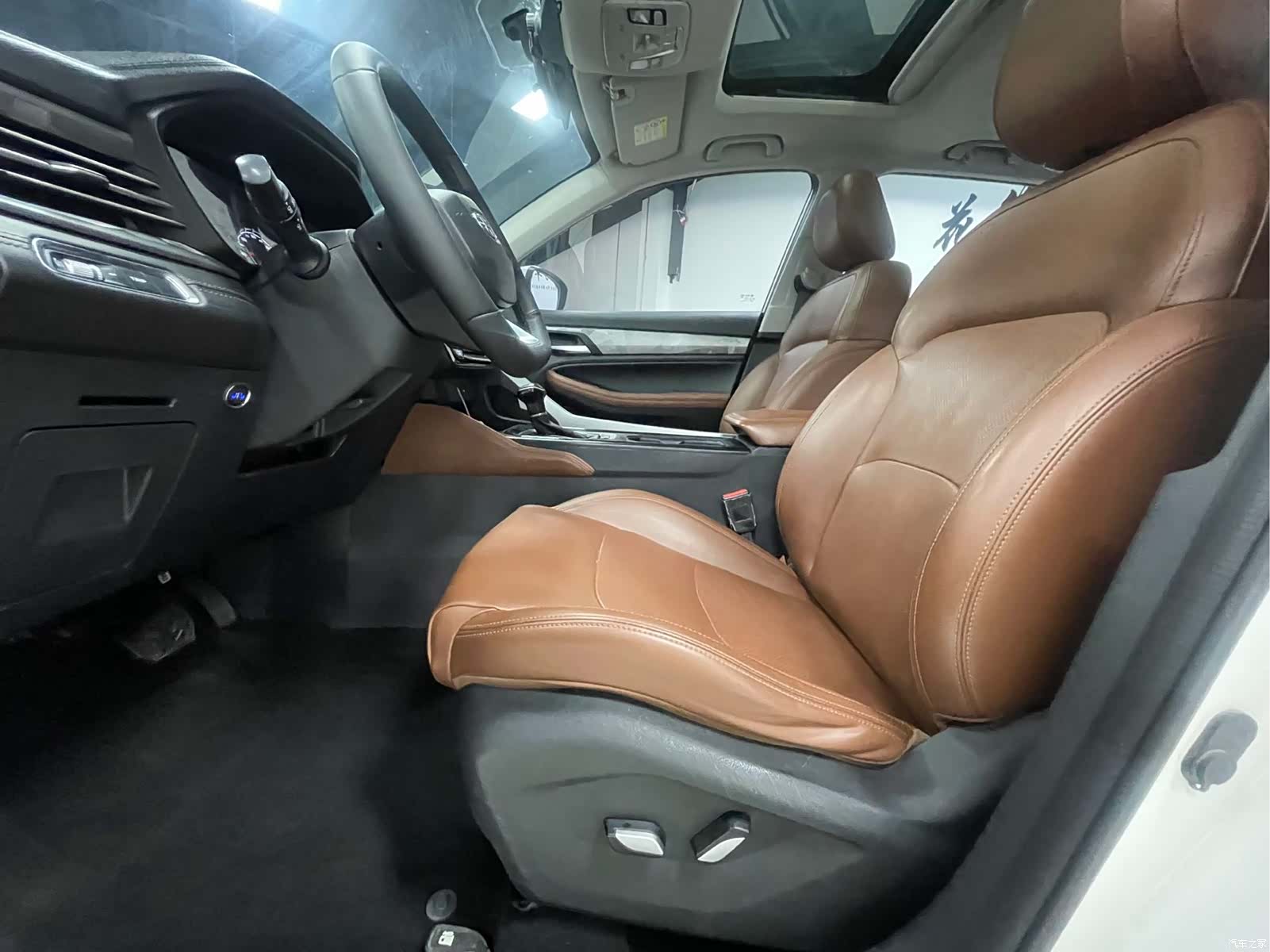 Geely X6, 2022 11