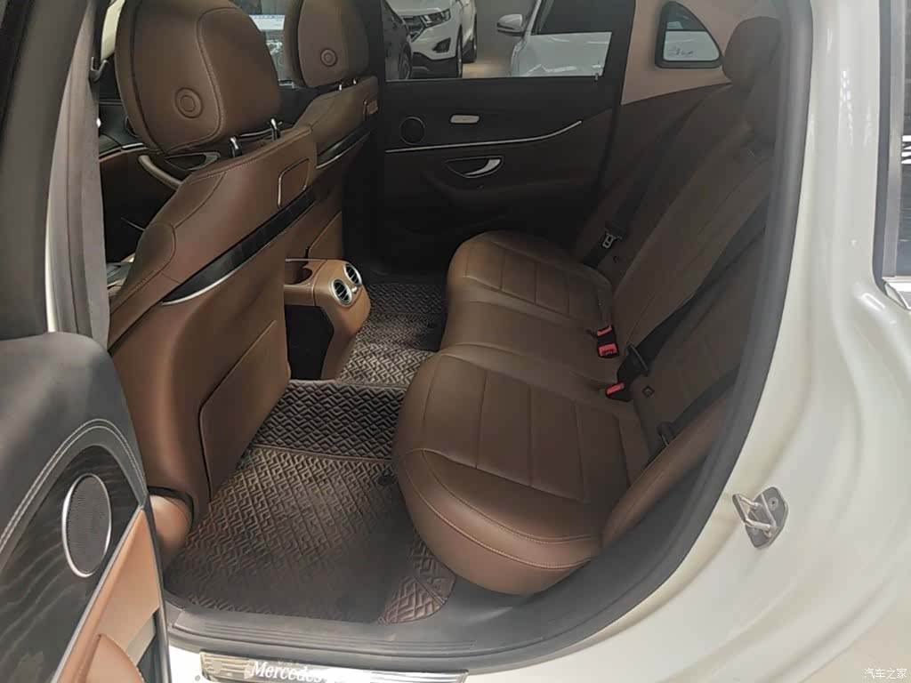 Mercedes-Benz E-Class, 2020 17