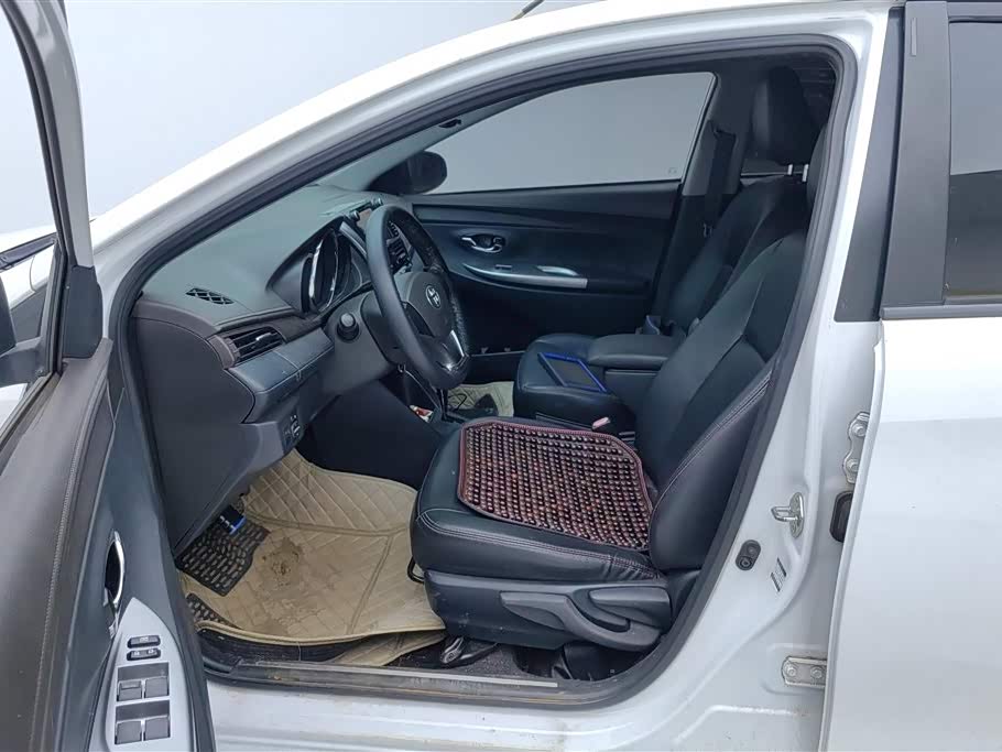 Toyota YARiS L Zhixuan
