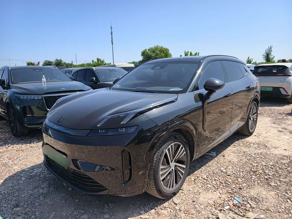Lynk & Co 08 EM-P