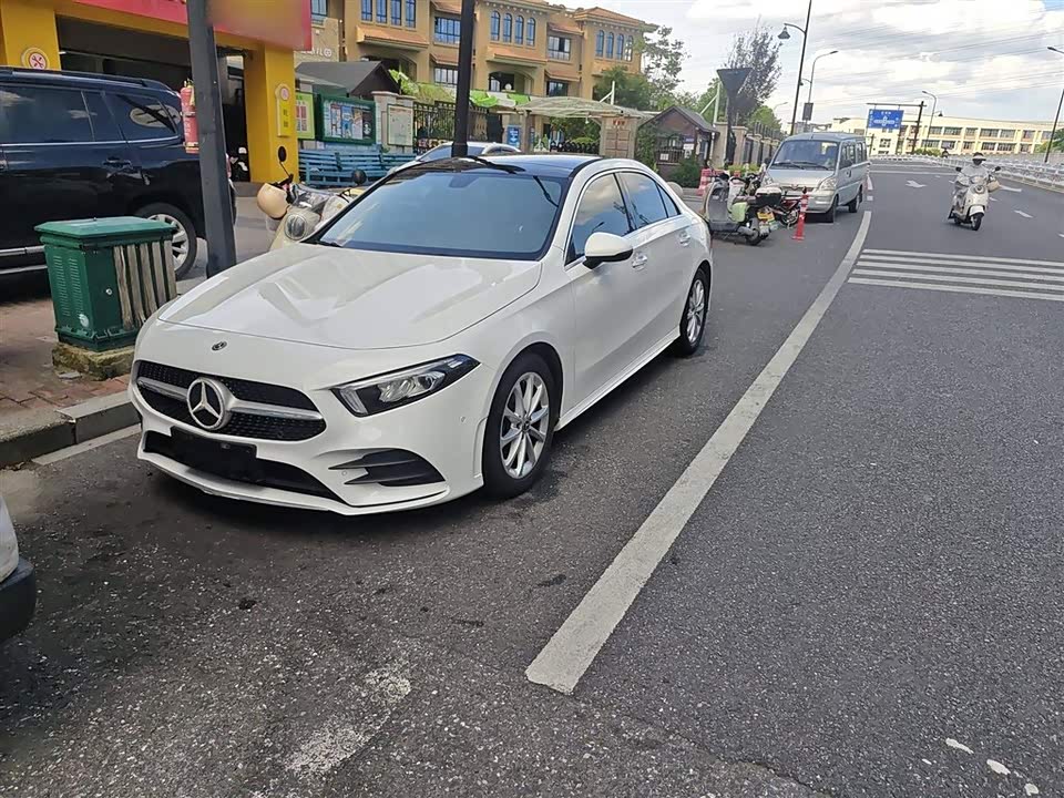 Mercedes-Benz Class A Mercedes-Benz Class A