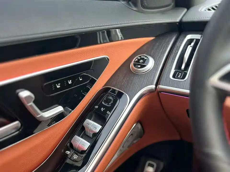 Mercedes-Benz S-class Mercedes-Benz S-class