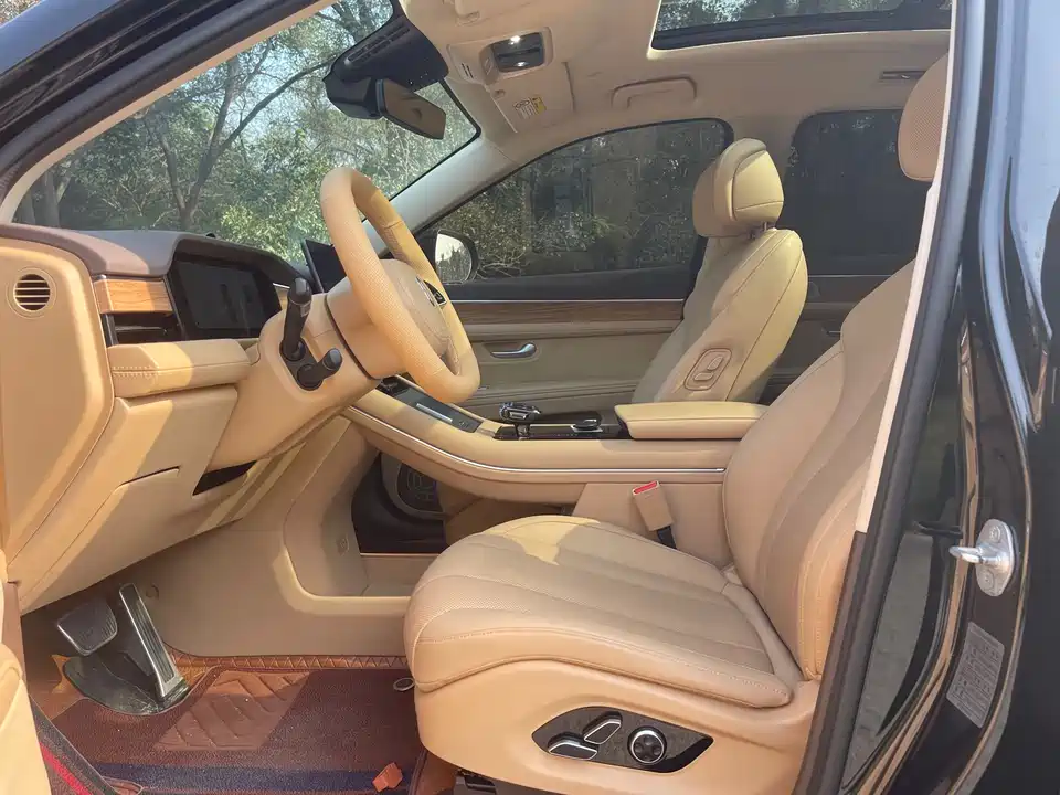 AITO Ask the world M7