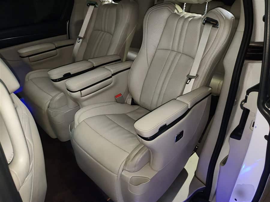 Buick GL8 2022, фото 17