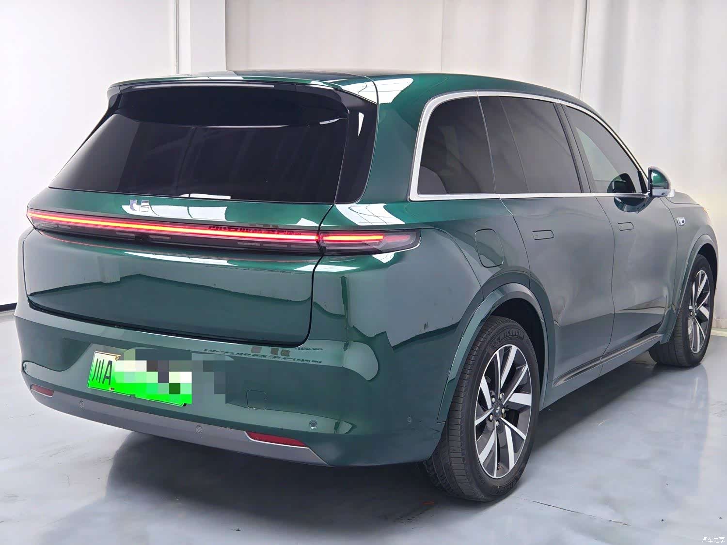Li Auto L8, 2023 7