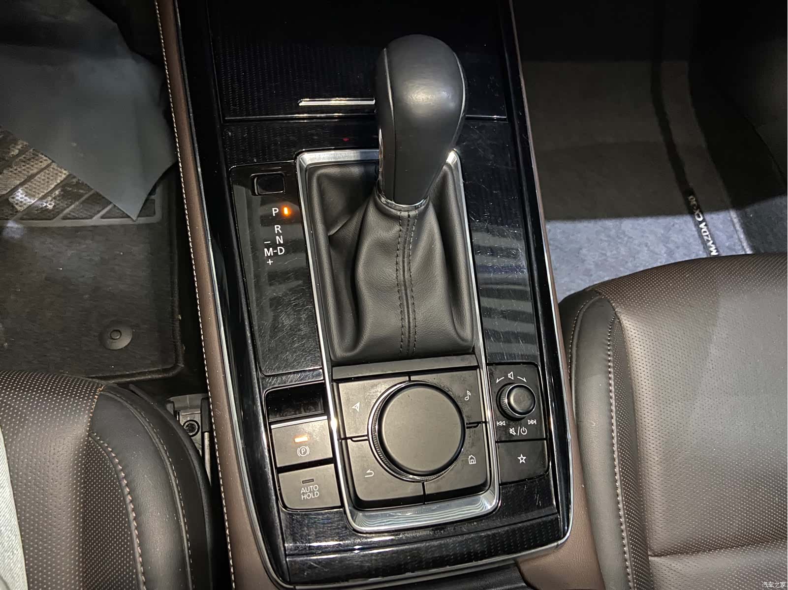 Mazda CX-30, 2022 23