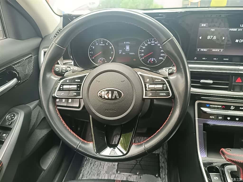 Kia KX3, 2021 11