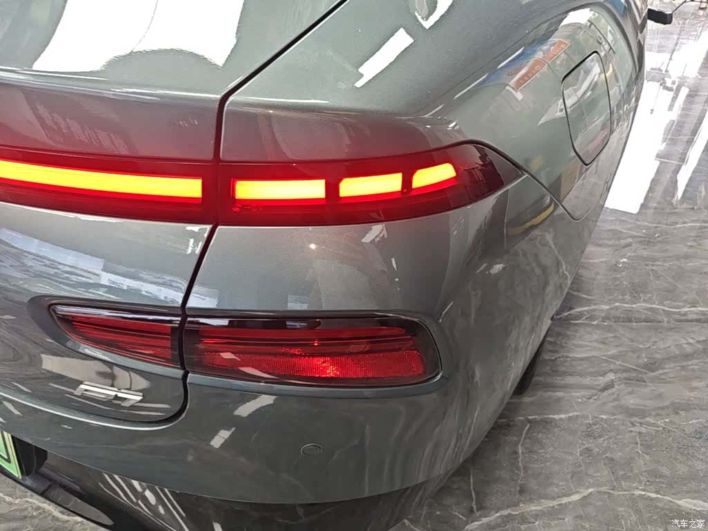 Xpeng P7, 2023 8