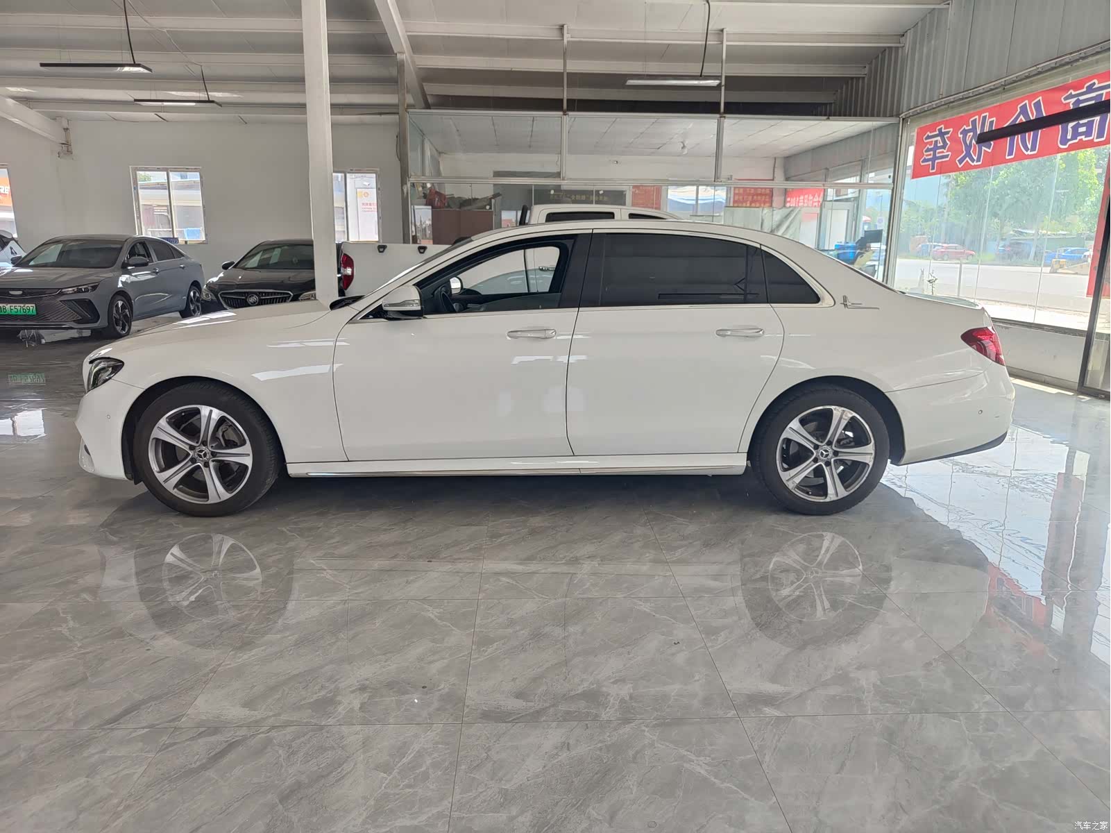 Mercedes-Benz E-Class, 2018 3
