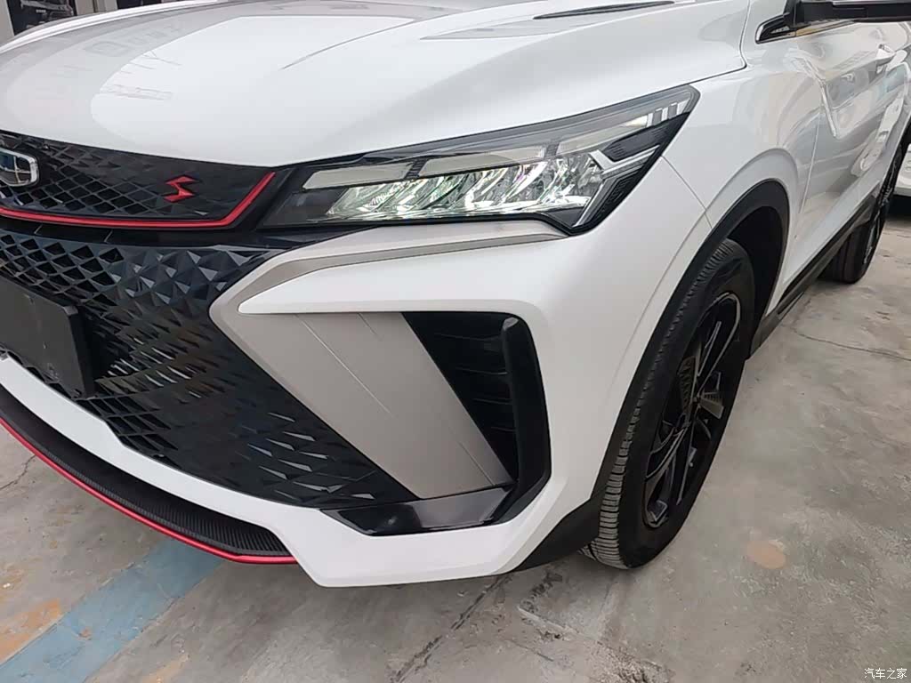 Geely Coolray, 2023 24