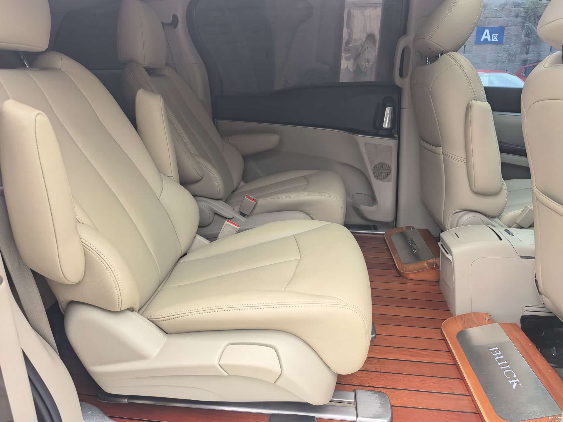 Buick GL8, 2018 12