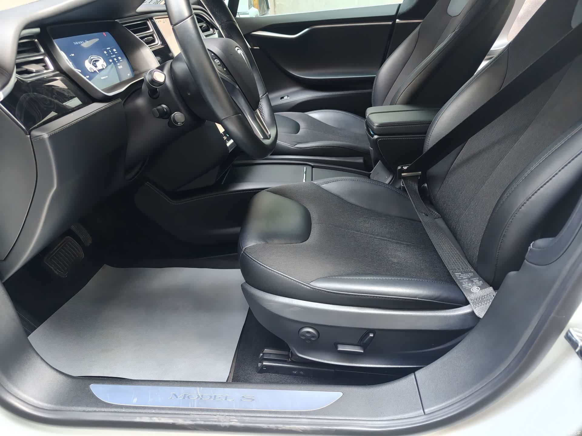 Tesla Model S, 2016 7