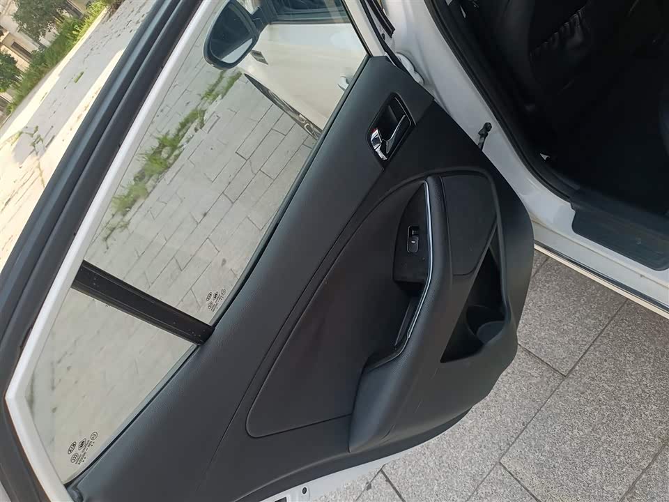 Kia K5 Kia K5