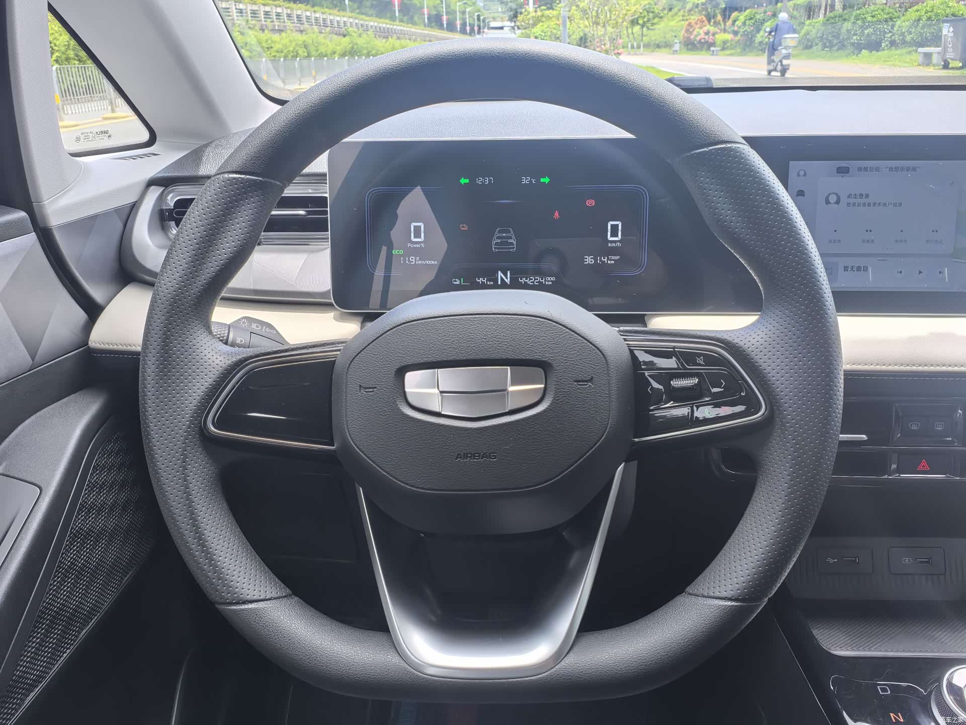 Geely E, 2024 12