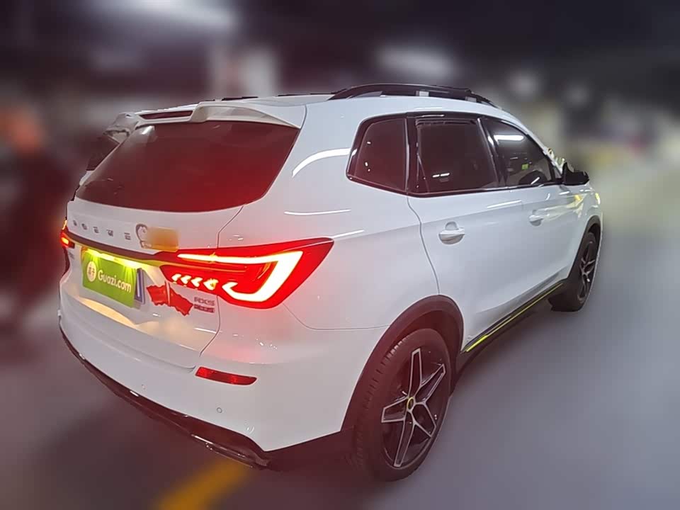 Roewe RX5