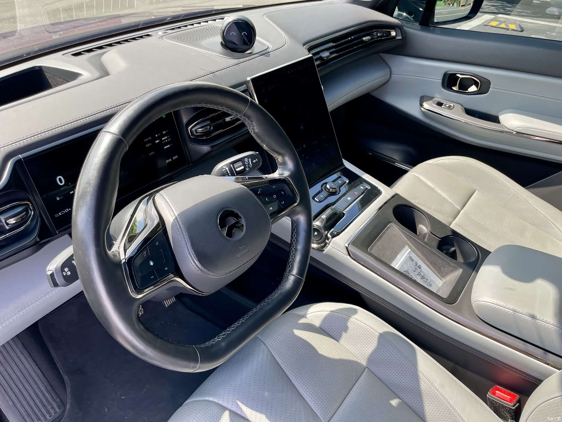 NIO ES8, 2021 13