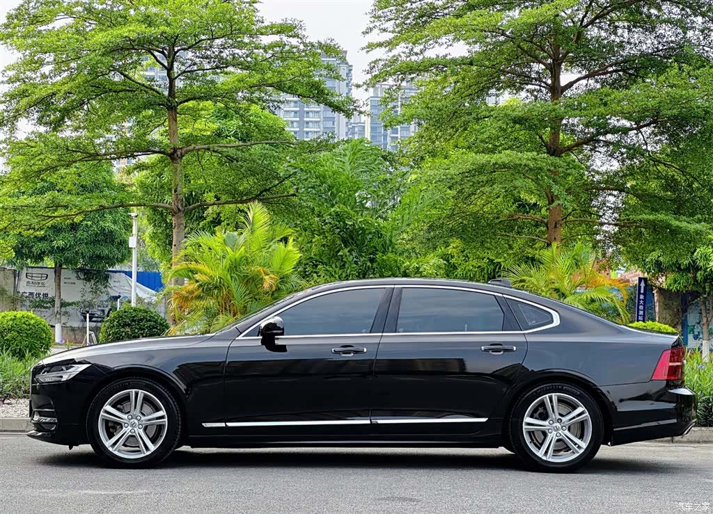 Volvo S90, 2019 все фото