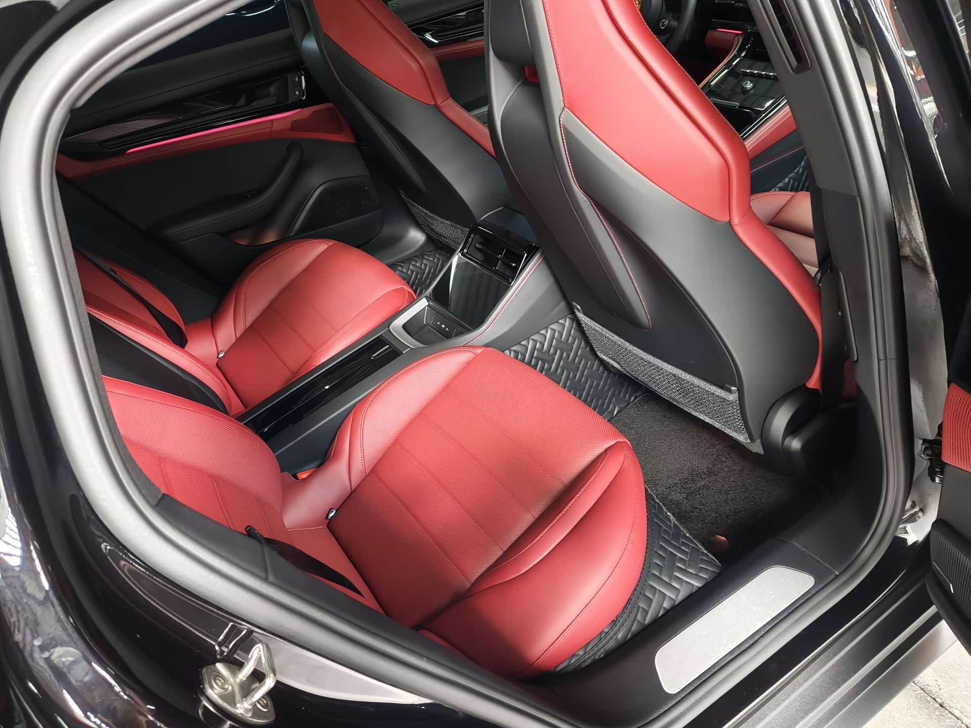 Porsche Panamera, 2024 все фото