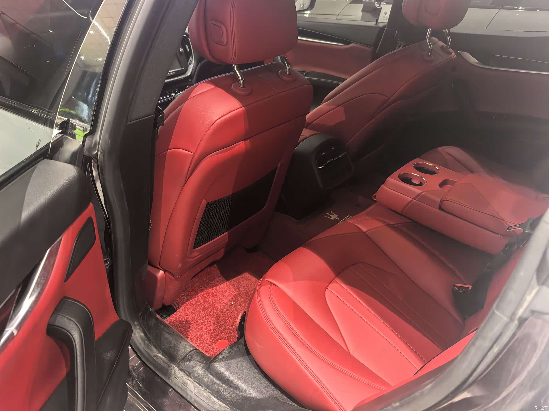 Maserati Ghibli, 2016 9